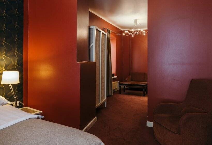 اتاق اجرایی, Merchants House