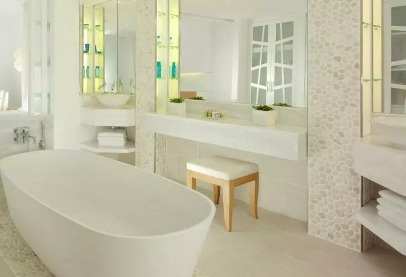 オーシャンビュージュニアスイート, Mykonos Grand Hotel & Resort