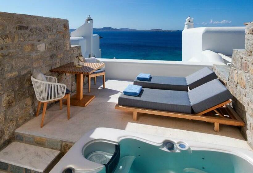 オーシャンビューのプレミアムルーム。, Mykonos Grand Hotel & Resort