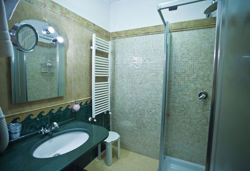 Полулюкс Вид на Бассейн, Palace Hotel San Michele