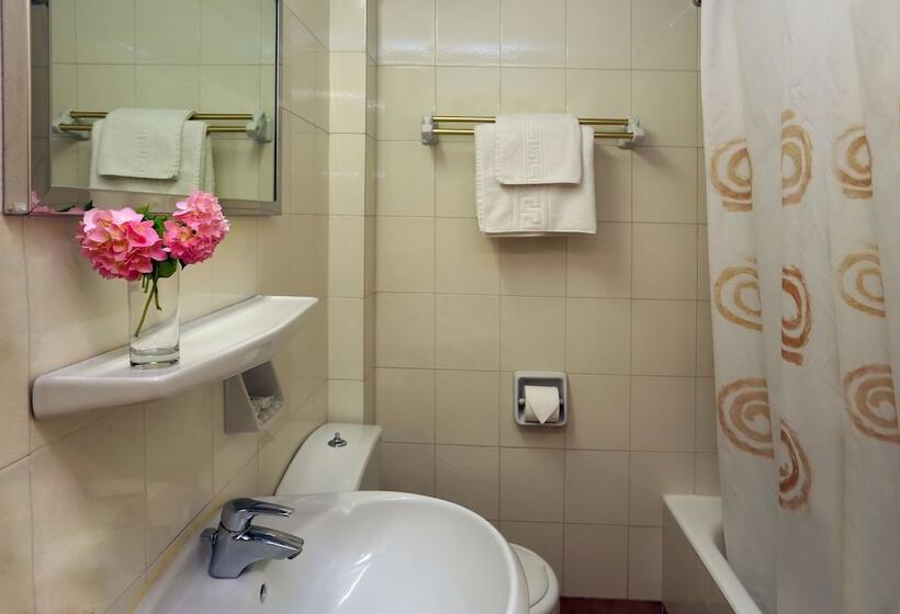 Одноместный Номер Вид на Сад, Paradise Hotel Corfu