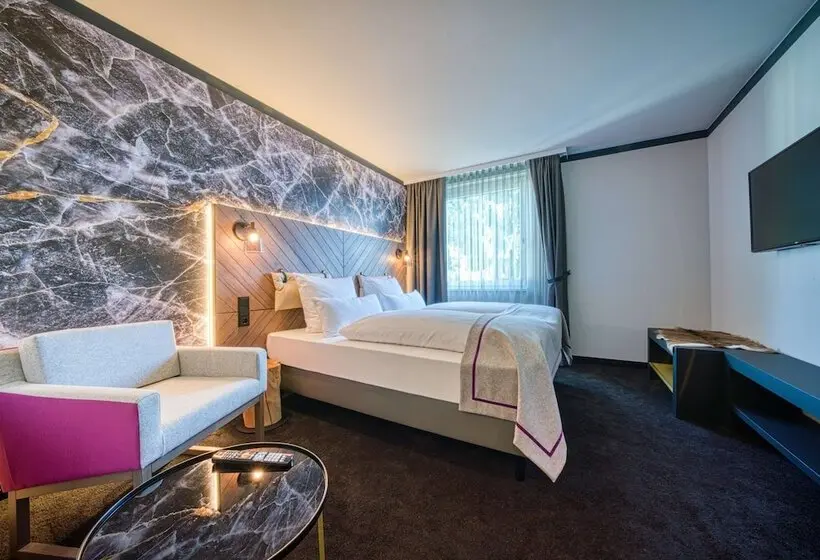 سوییت جونیور, PLAZA INN Salzburg Messe