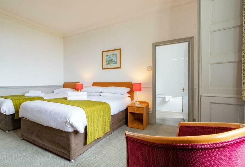 ファミリールーム, The Golden Lion