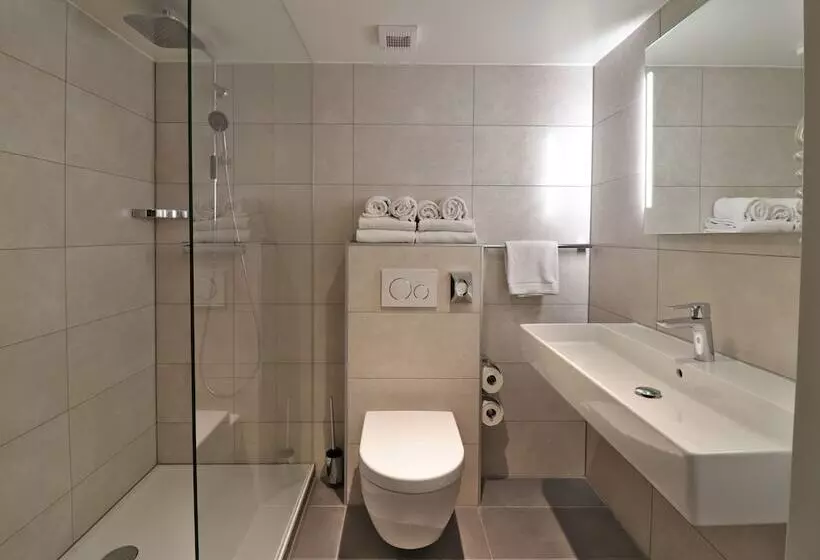 スタンダード４人部屋, Xo Hotels City Centre