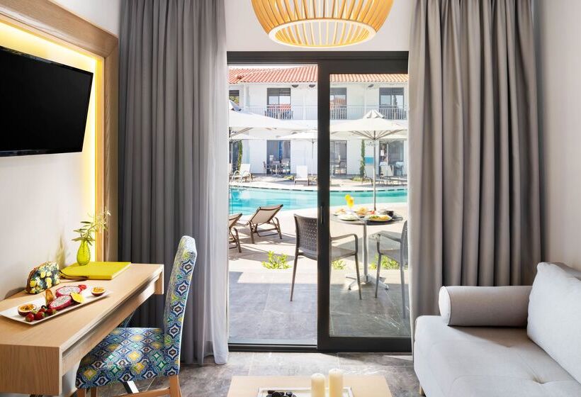 סוויטה נוף לבריכה, Philoxenia