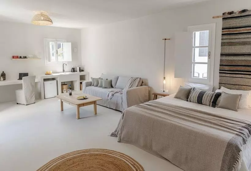 Suite, Scorpios Beach