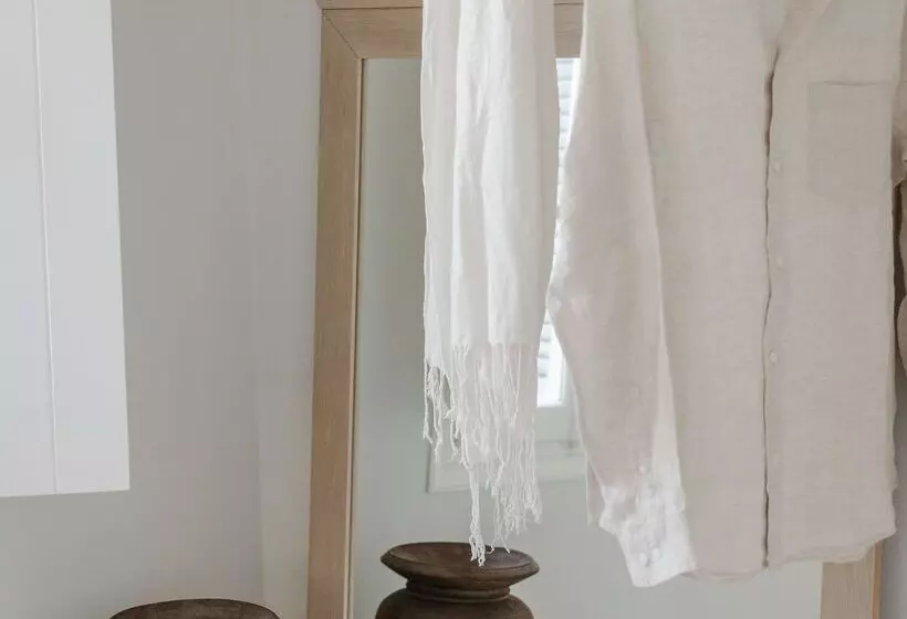 Suite, Scorpios Beach