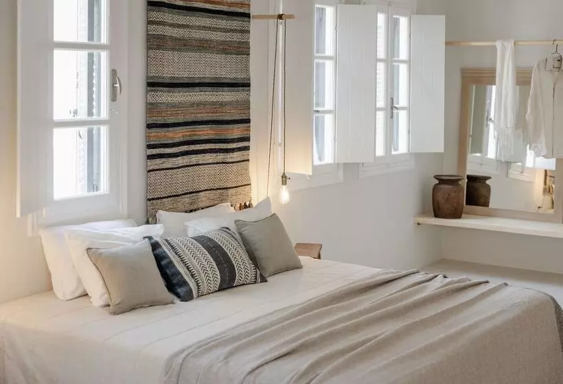 Suite, Scorpios Beach