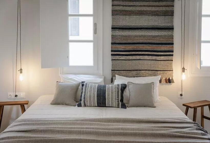 Suite, Scorpios Beach