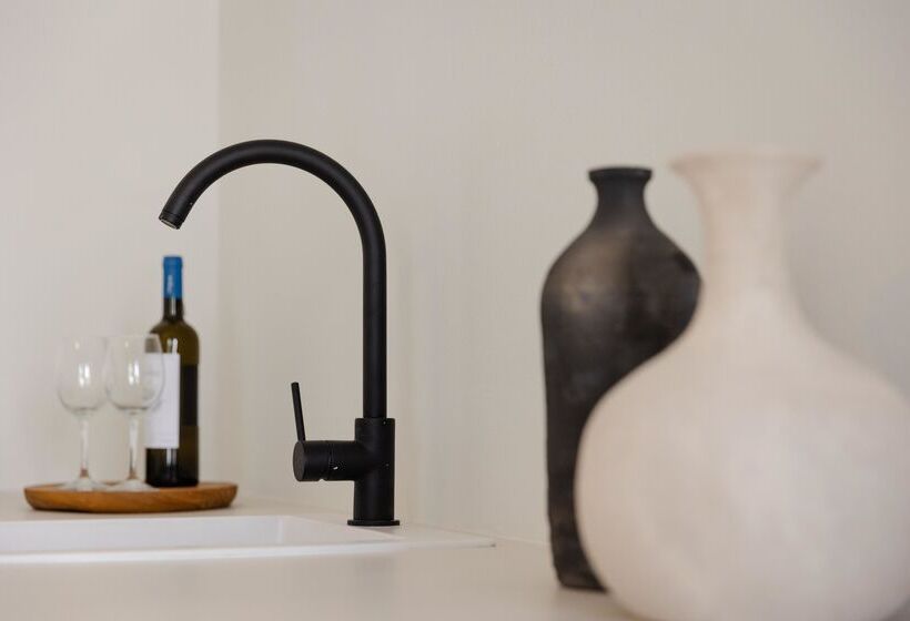 スーペリアースイート, Scorpios Beach