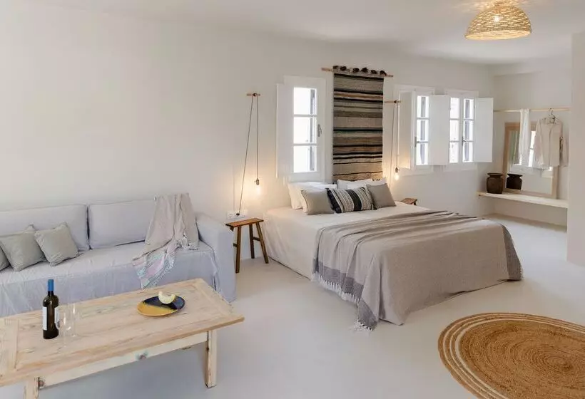 Suite, Scorpios Beach
