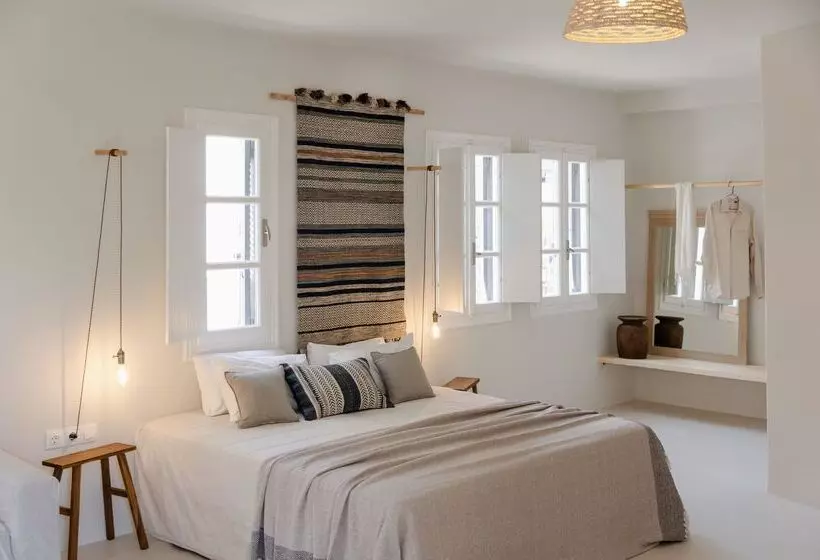 Suite, Scorpios Beach