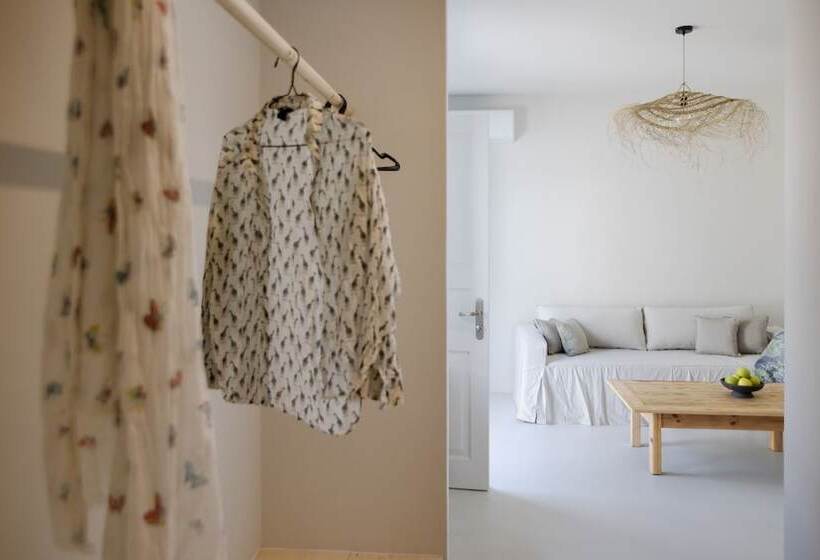 スーペリアースイート, Scorpios Beach