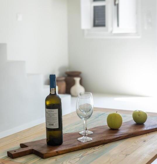 メゾネットスイート, Scorpios Beach