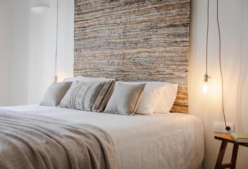 メゾネットスイート, Scorpios Beach