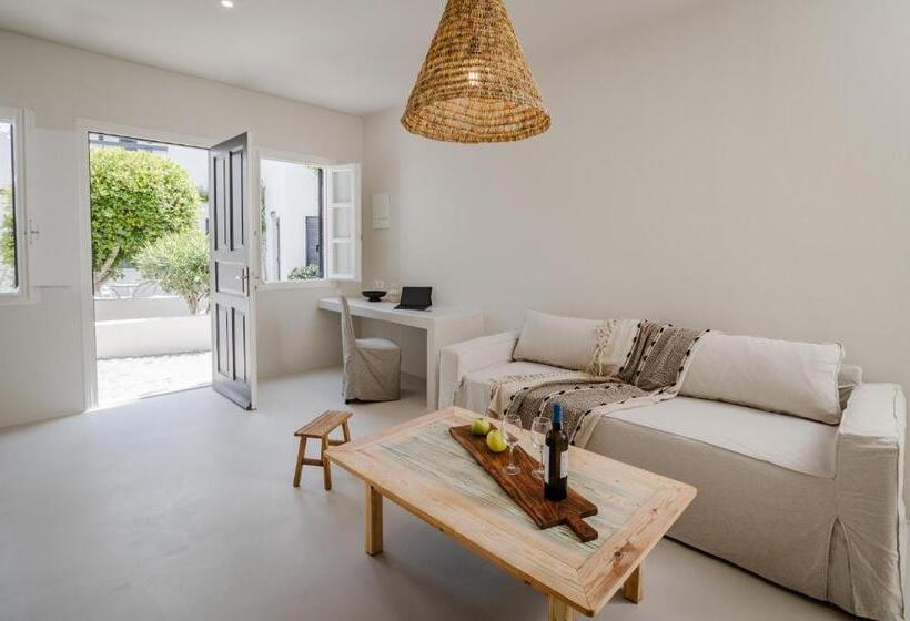 メゾネットスイート, Scorpios Beach