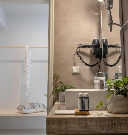 スーペリアースイート, Scorpios Beach