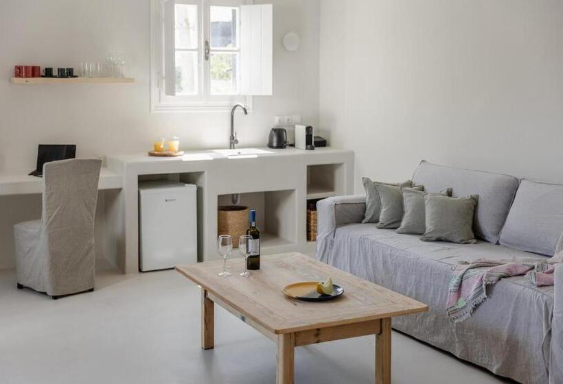 スーペリアースイート, Scorpios Beach