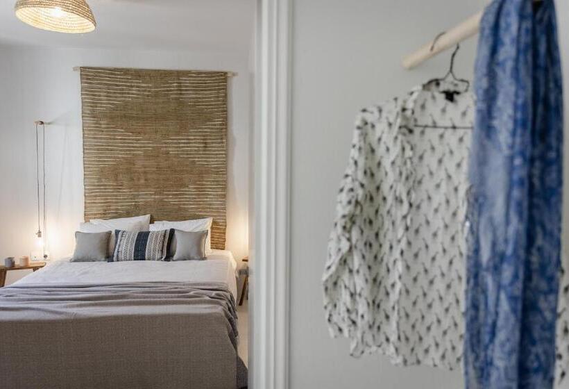 スーペリアースイート, Scorpios Beach