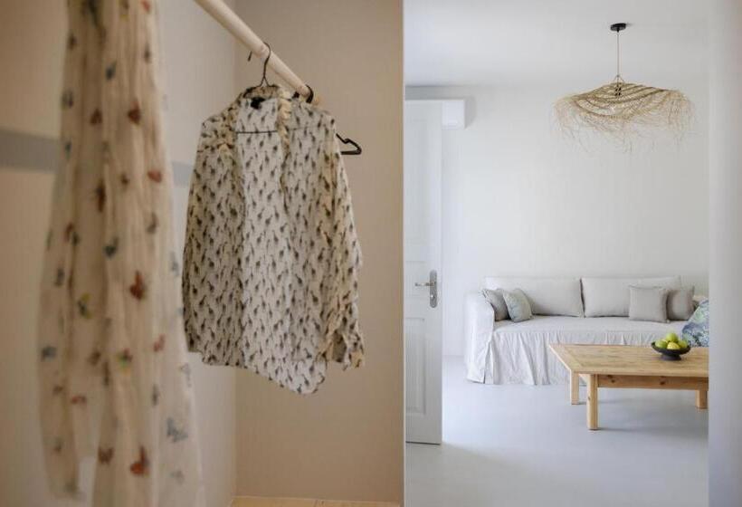 スーペリアースイート, Scorpios Beach