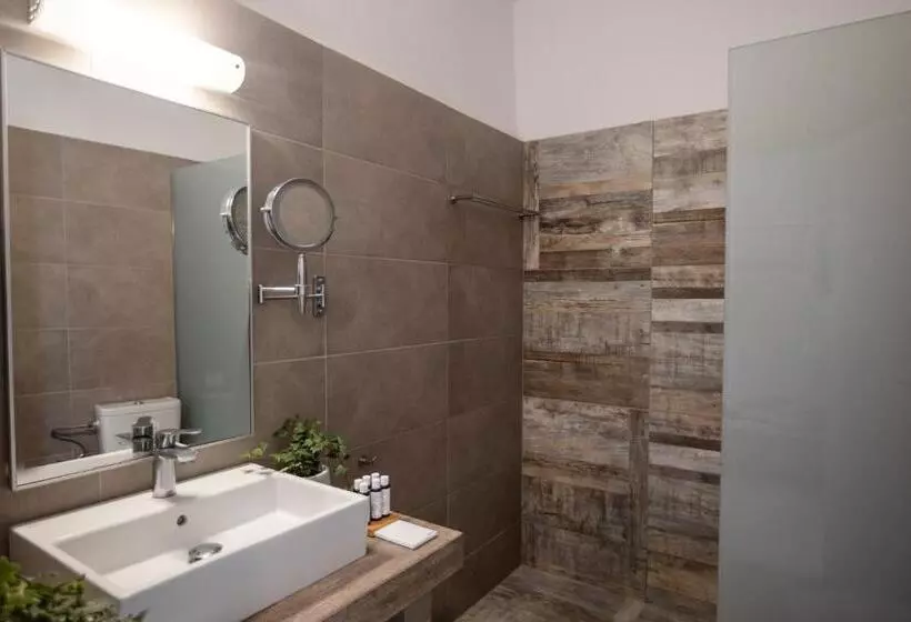 Suite Vue Jardin, Scorpios Beach