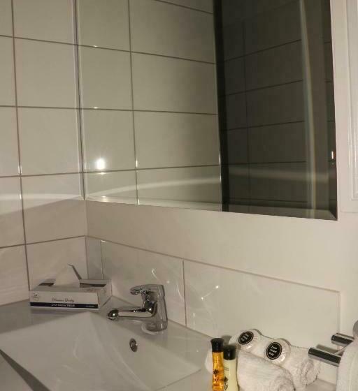 غرفة قياسية, Emerald Park Motel