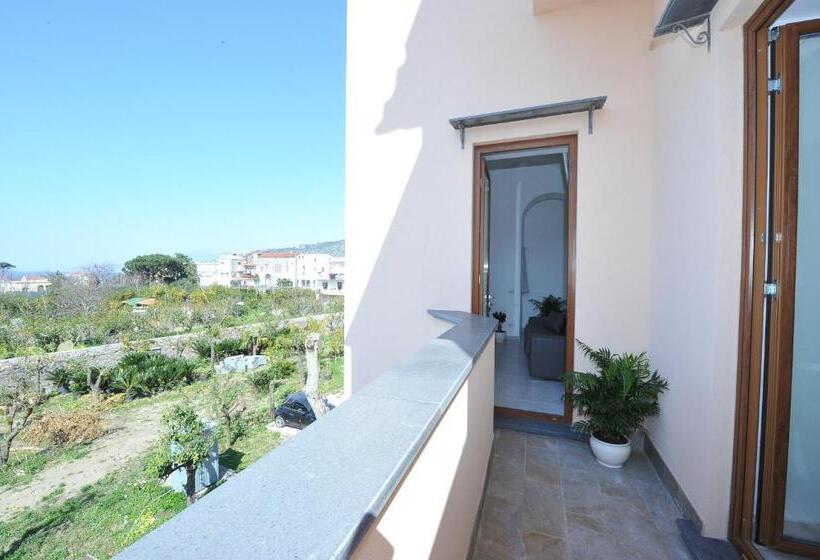 سوییت خانوادگی, Sorrentobay