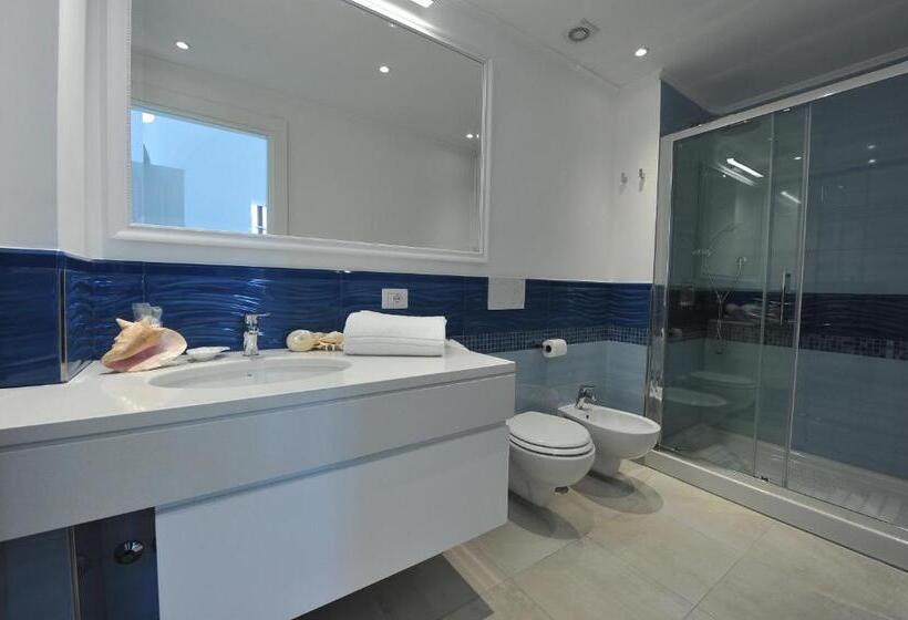 اتاق استاندارد با چشمانداز باغ, Sorrentobay