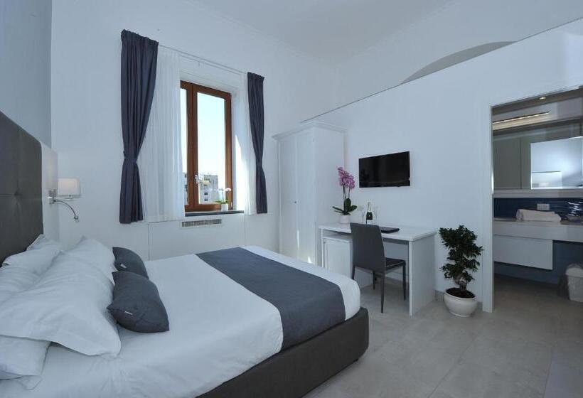 اتاق استاندارد با چشمانداز باغ, Sorrentobay