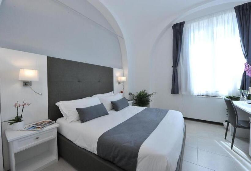 اتاق استاندارد با چشمانداز باغ, Sorrentobay