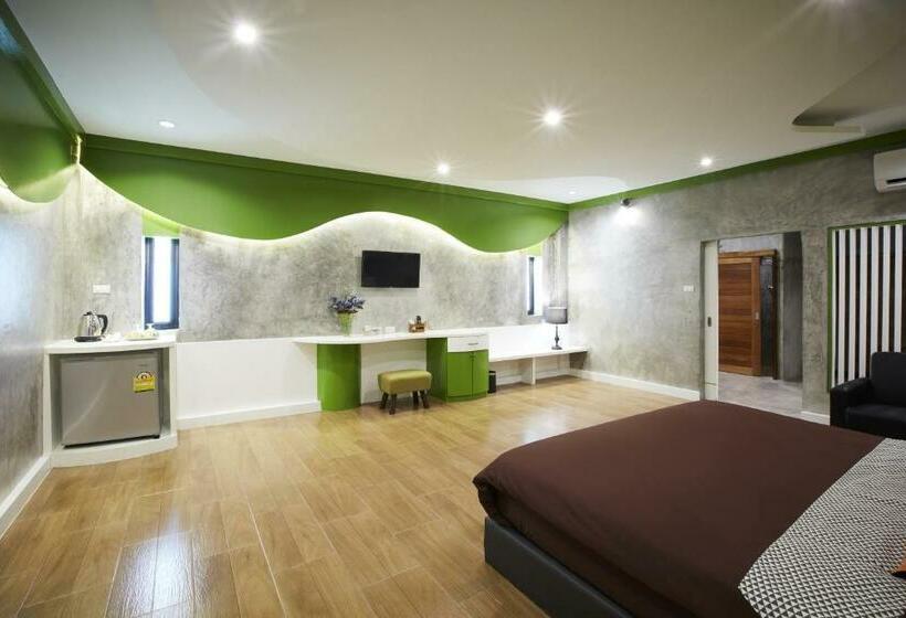 キングサイズベッドのスタンダードルーム, The Sun Resort Ratchaburi