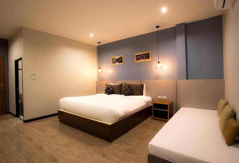 キングサイズベッドのスーペリアルーム, The Sun Resort Ratchaburi