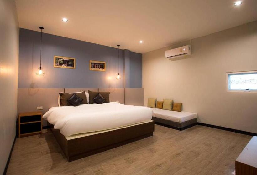 キングサイズベッドのスーペリアルーム, The Sun Resort Ratchaburi