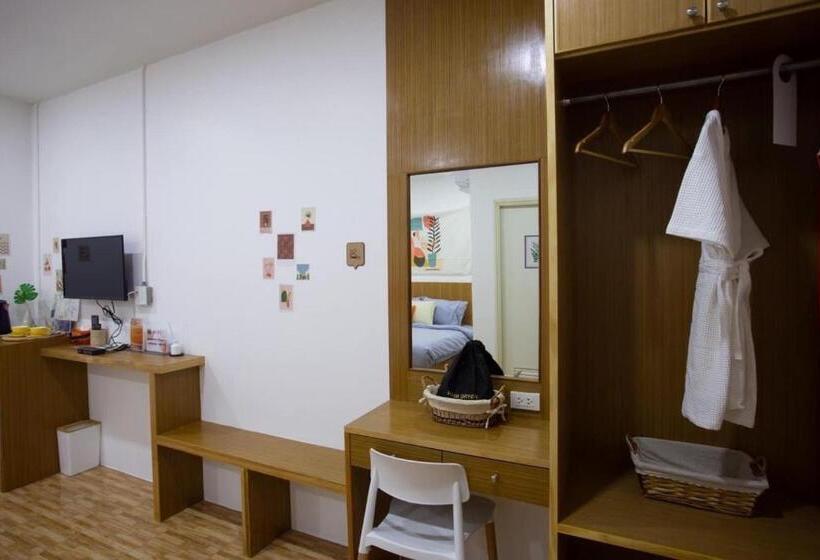 キングサイズベッドのスタンダードルーム, The Sun Resort Ratchaburi