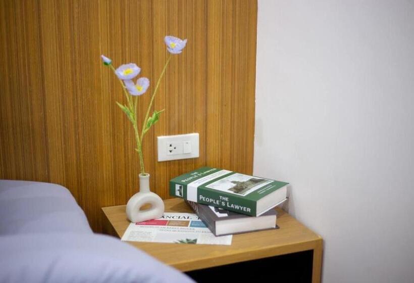 キングサイズベッドのスタンダードルーム, The Sun Resort Ratchaburi