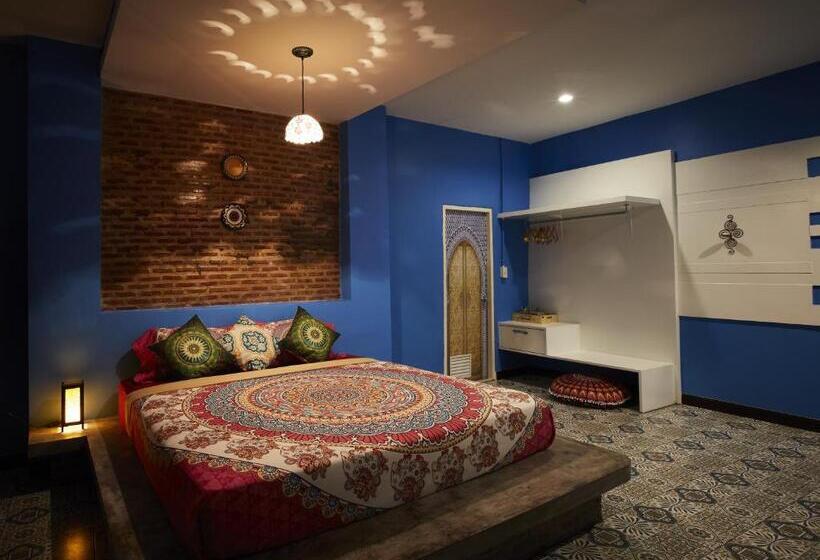 キングサイズベッドのデラックスルーム, The Sun Resort Ratchaburi