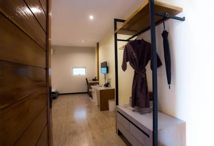 اتاق سوپریور با تخت بزرگ, The Sun Resort Ratchaburi