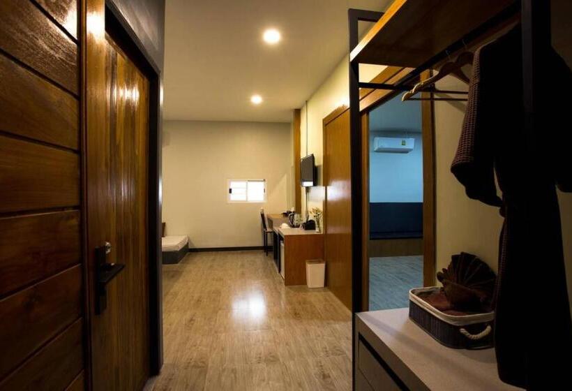 スーペリアの４人部屋, The Sun Resort Ratchaburi