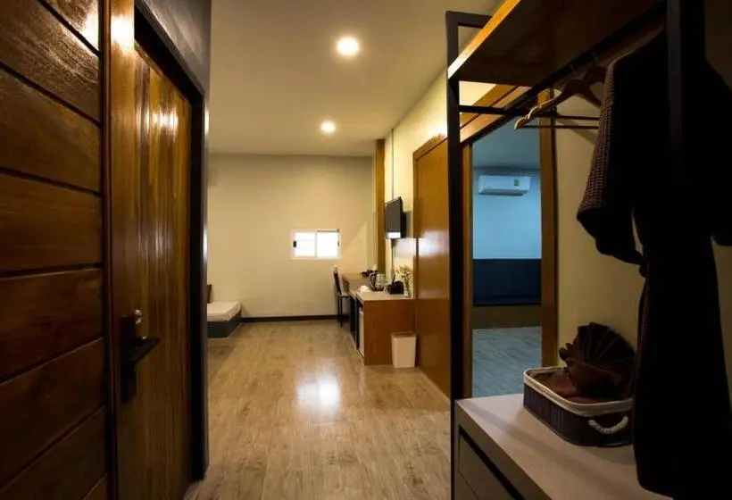 اتاق سوپریور چهار تخته, The Sun Resort Ratchaburi