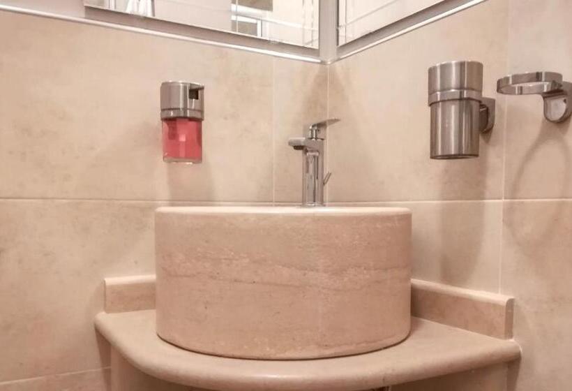 חדר סטנדרט עם מיטת קינג, A.j. B&b