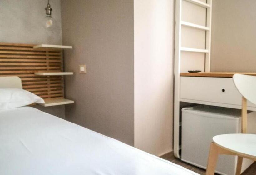 חדר סטנדרט, A.j. B&b