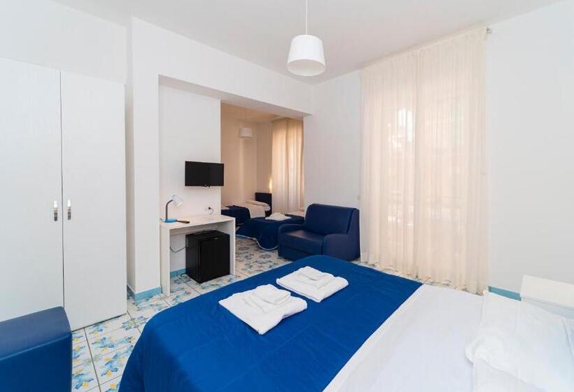 غرفة قياسية رباعية, La Casa Di Aurora