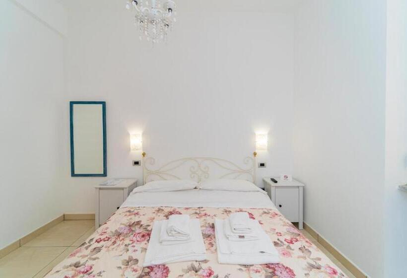 غرفة إقتصادية, La Casa Di Aurora