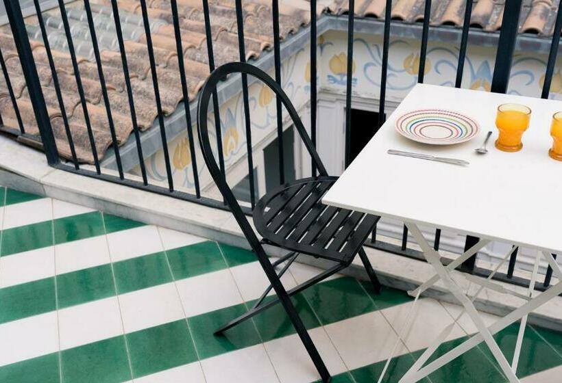 스탠다드 룸, Mojocohouse