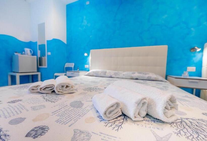 トリプルクラシックルーム, Borgo Marino Suite B&b