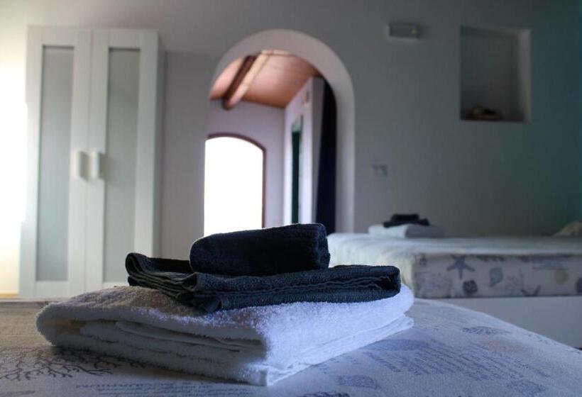 스탠다드 4인용 룸 바다전망, Borgo Marino Suite B&b