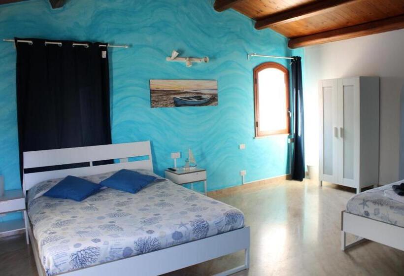 Четырехместный Номер Стандарт Вид на Море, Borgo Marino Suite B&b