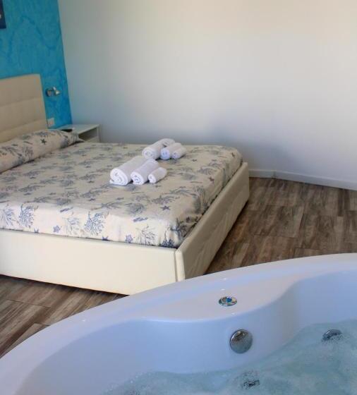 스탠다드 자쿠지 룸, Borgo Marino Suite B&b