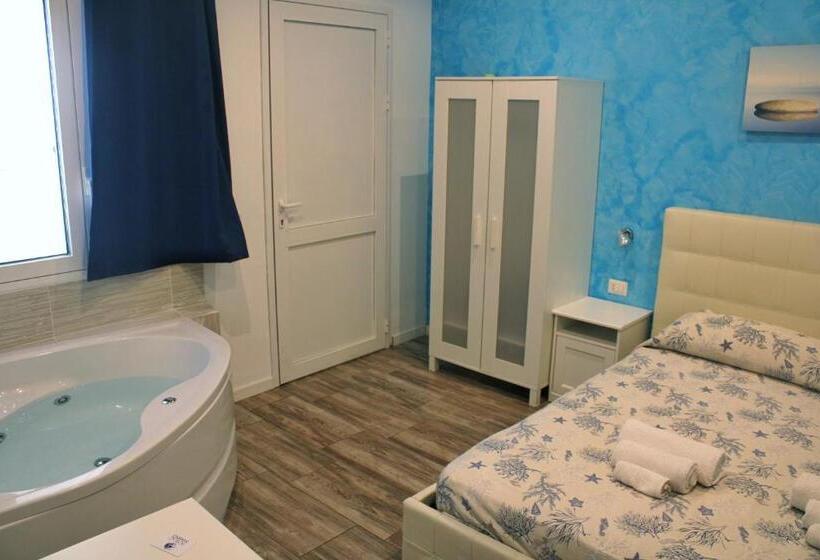 Номер Стандарт с Гидромассажем, Borgo Marino Suite B&b