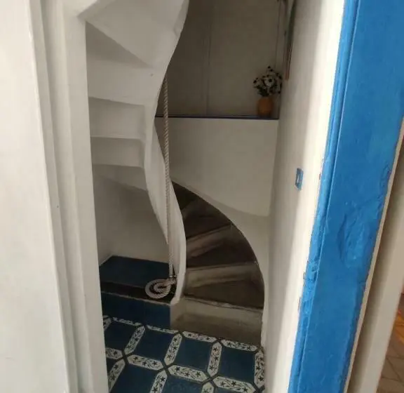 اتاق اساندارد با چشم‌انداز جانبی به دریا, Albergo Barbara